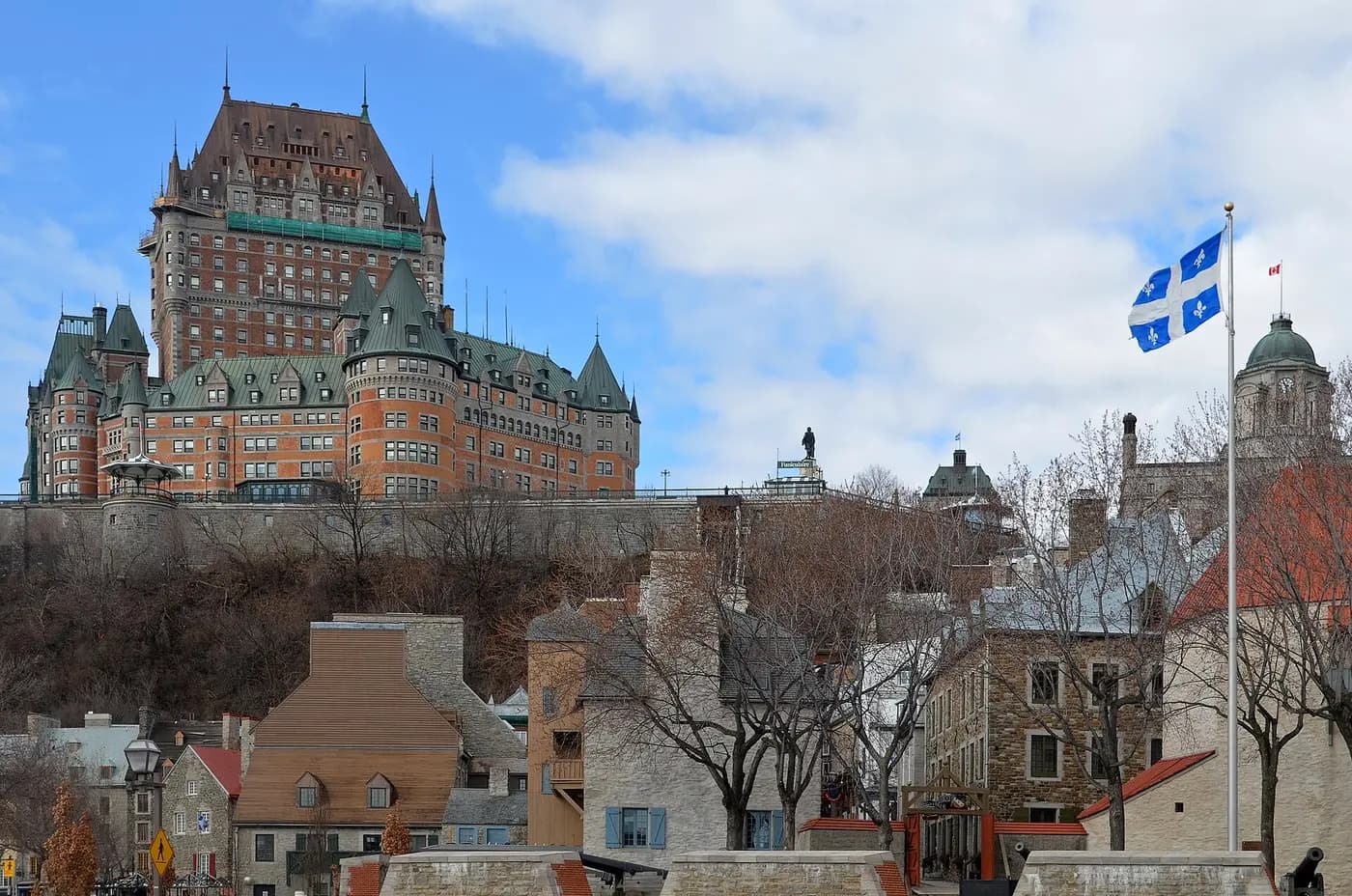 View over Old Québec with the turreted Château Frontenac on the left